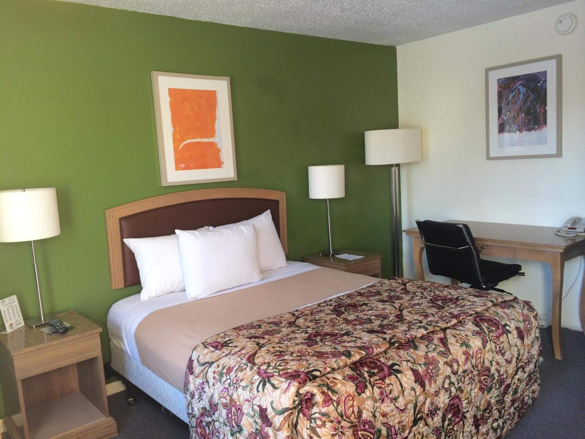 Non-Smoking Queen Room with Two Queen Beds
