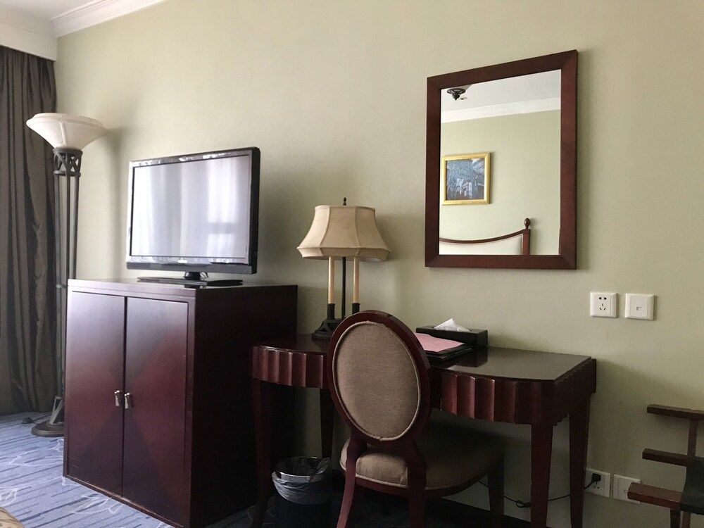 The Bund Riverside Hotel Room, River View 6