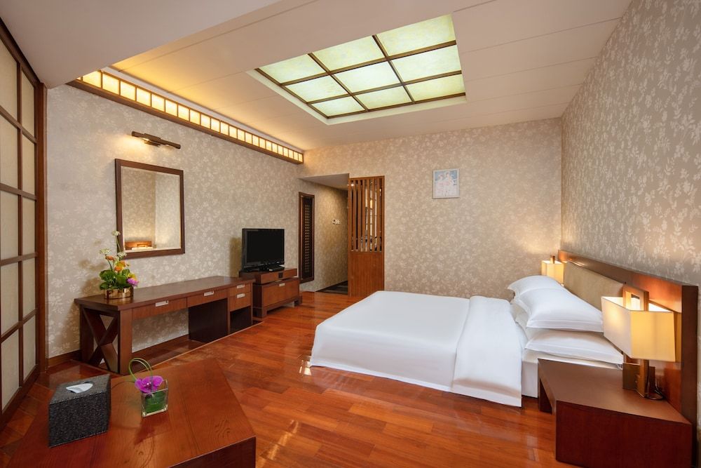 Century Plaza Hotel Business Deluxe Room, 1 Double Bed 4