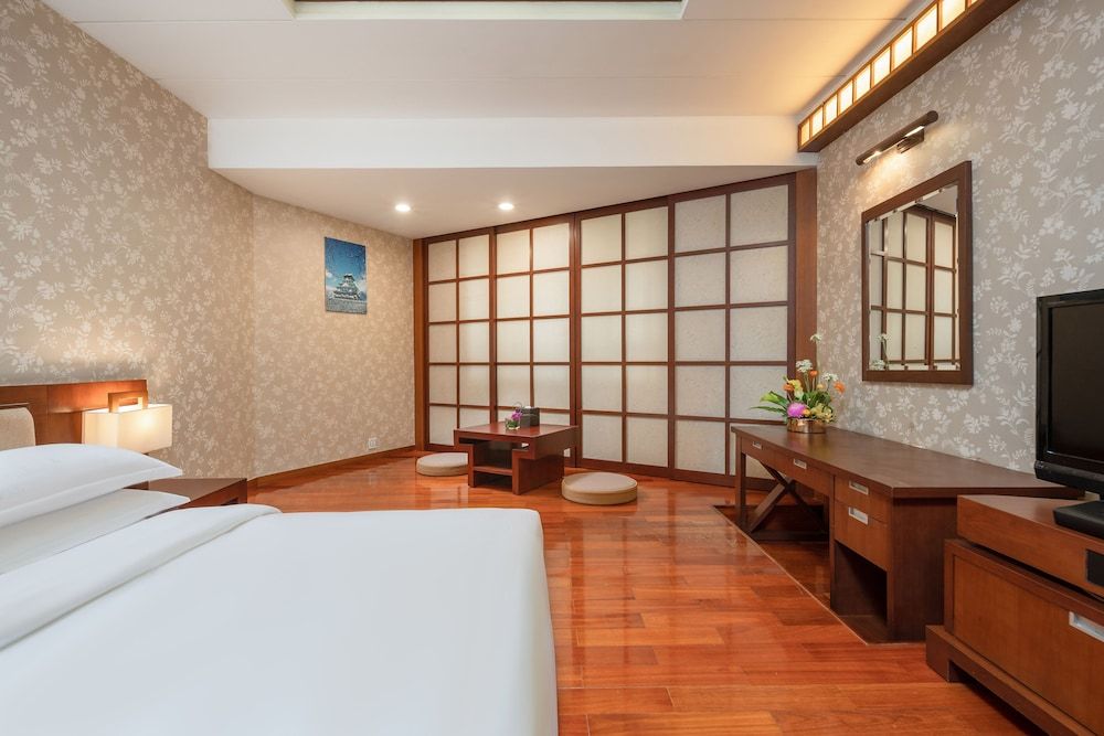 Century Plaza Hotel Business Deluxe Room, 1 Double Bed 7
