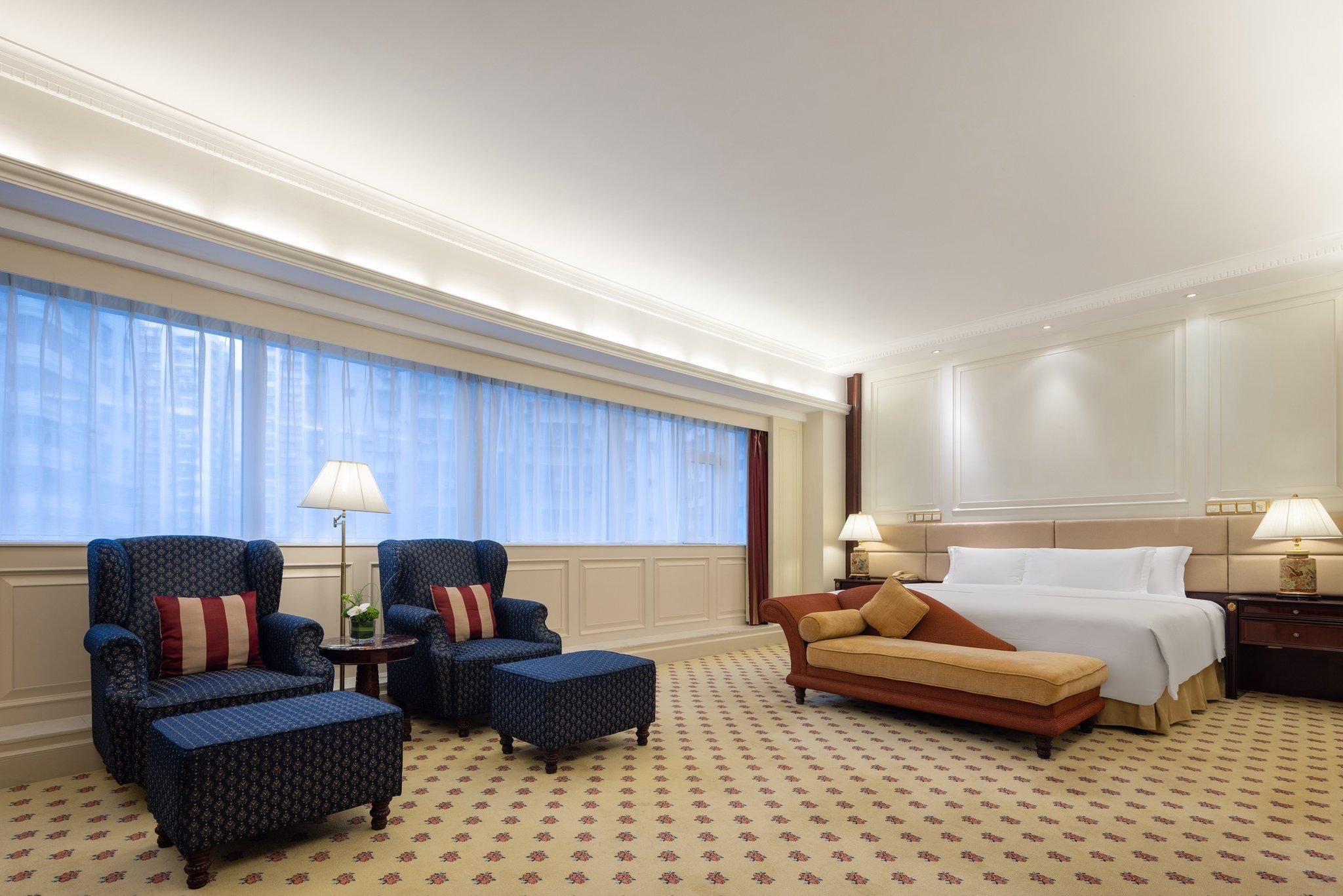 1 King Junior Suite Living and Dining Areas