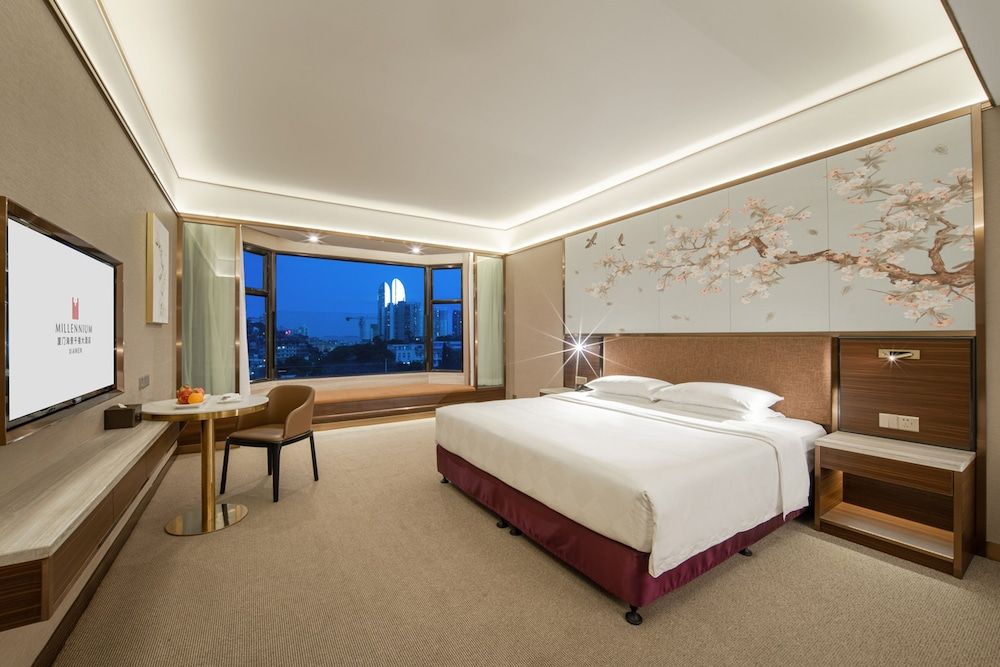 Premier Deluxe King Bed Room
