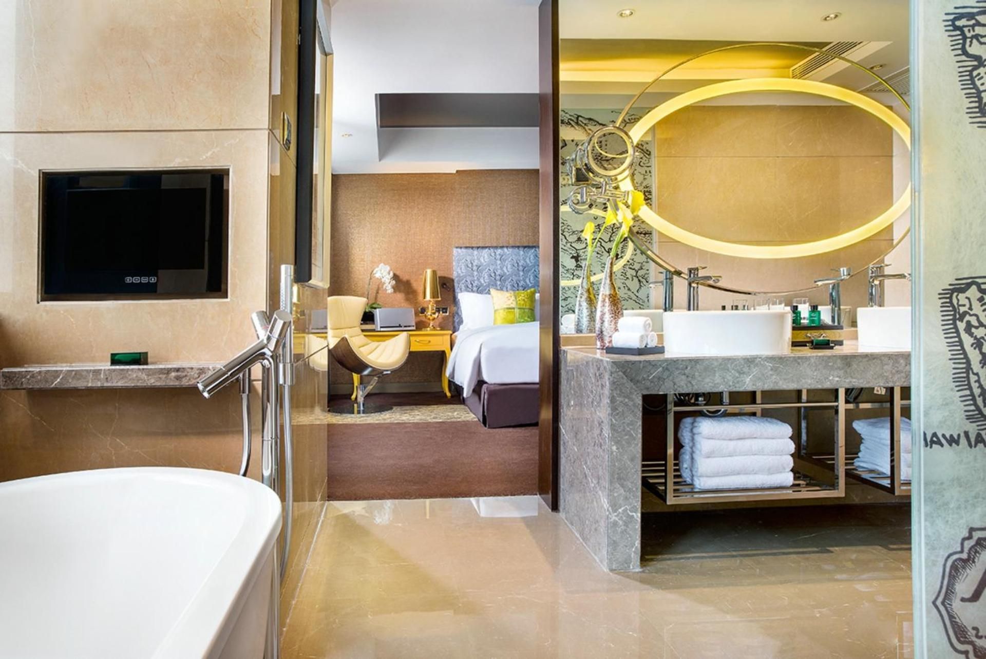 Superior Room Club Access