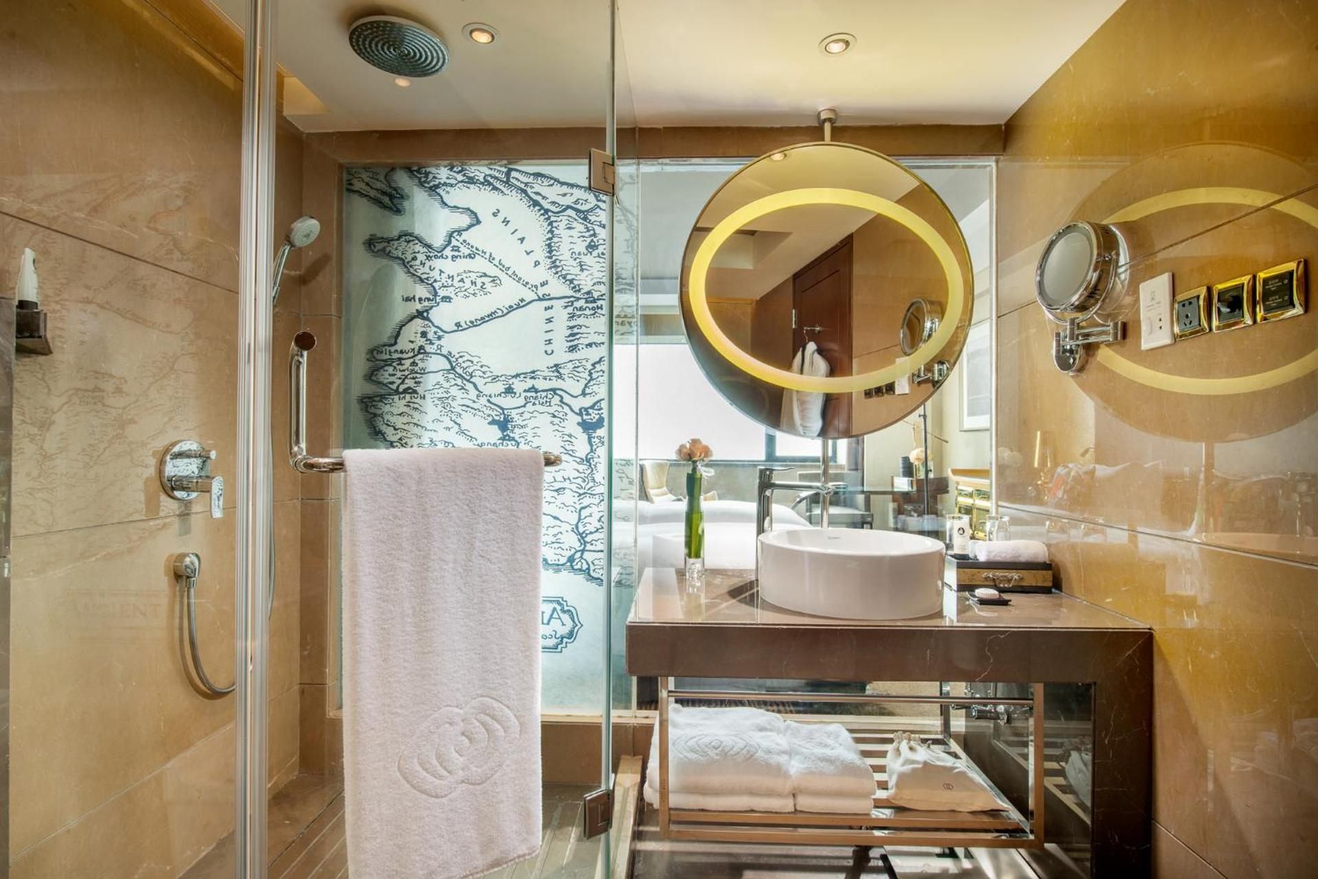 Two-Bedroom Family Suite with Two King Beds