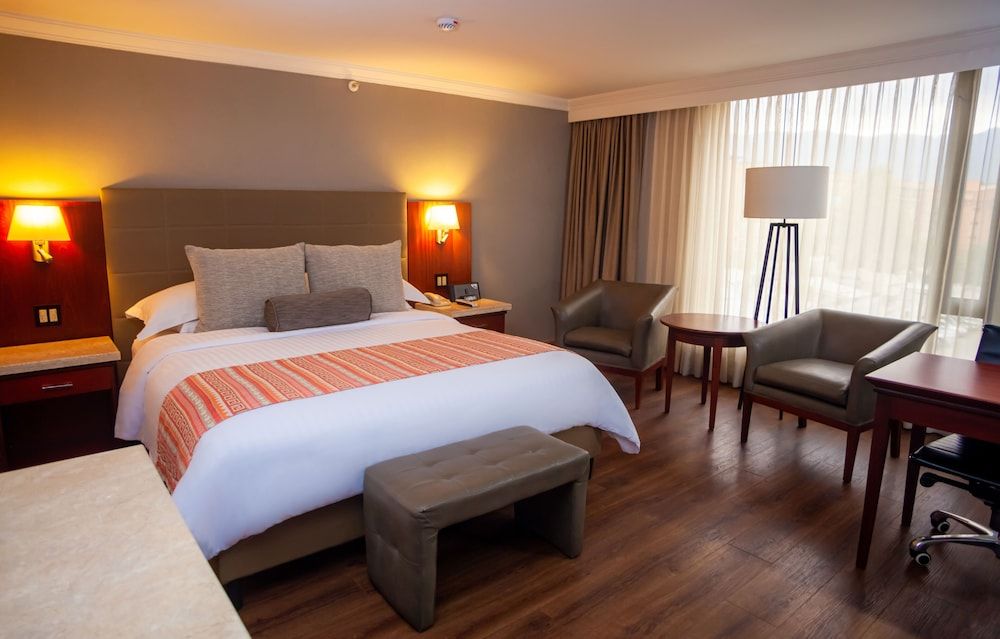 Deluxe Room, 1 King Bed