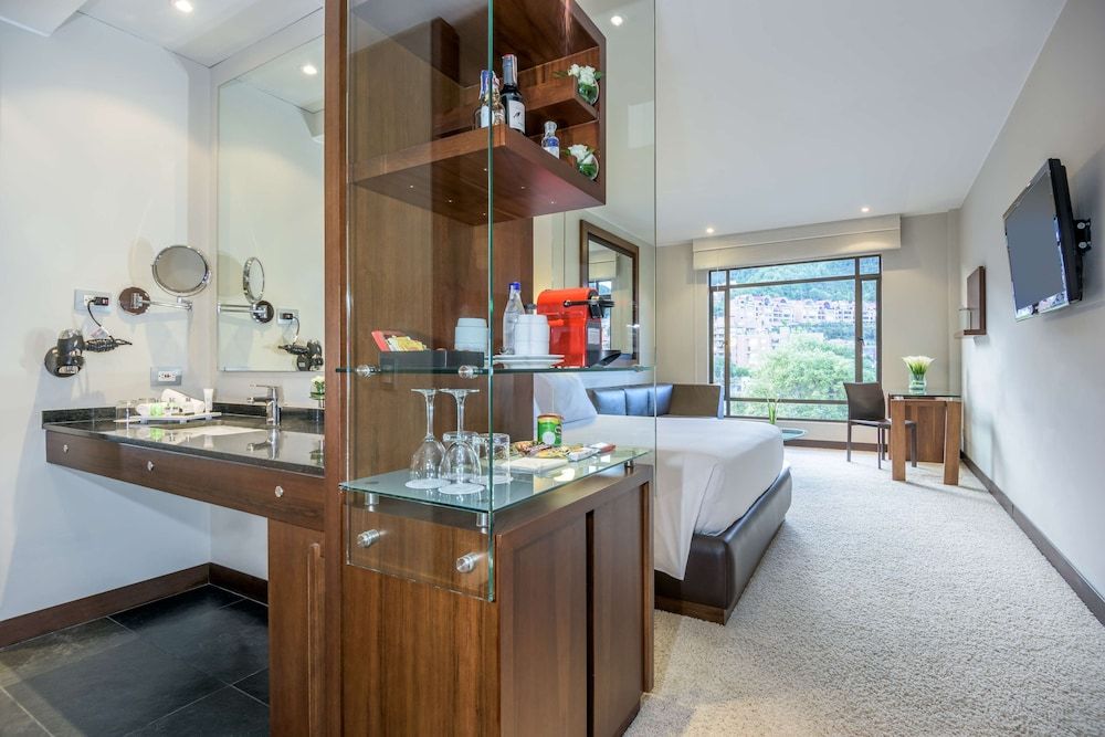 NH Collection Bogotá Hacienda Royal Superior Room (Extra Bed 2 Adults + 1 Child) 5