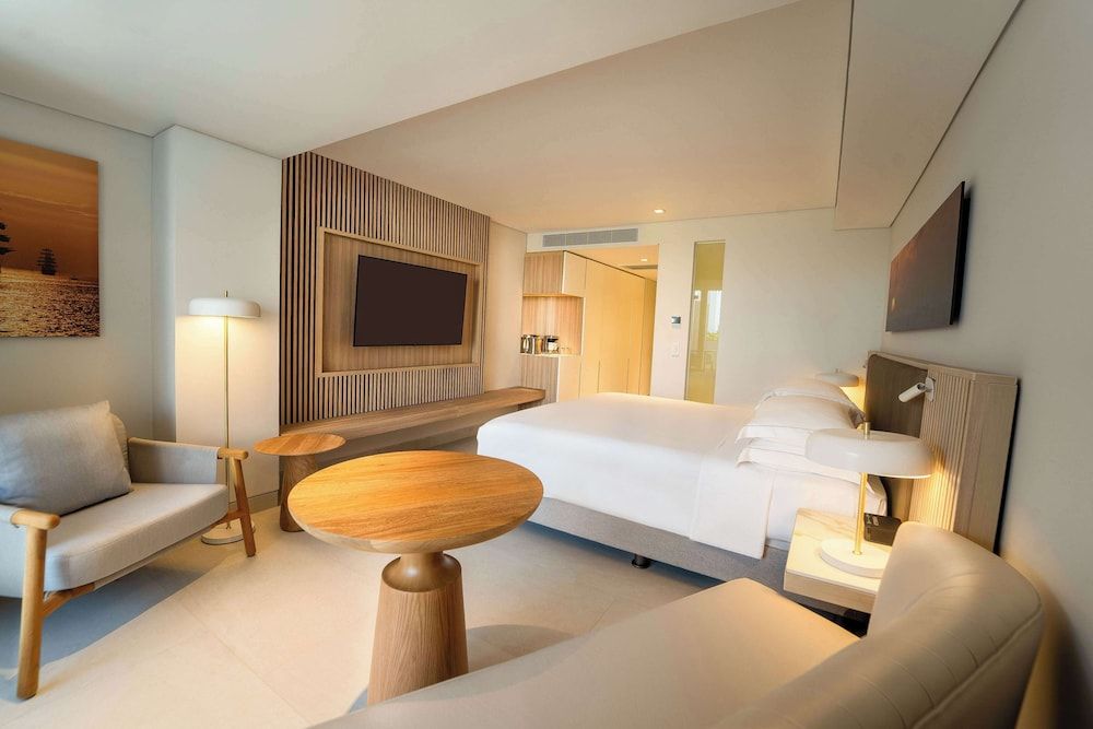 Premium Room, 1 Queen Bed (View)