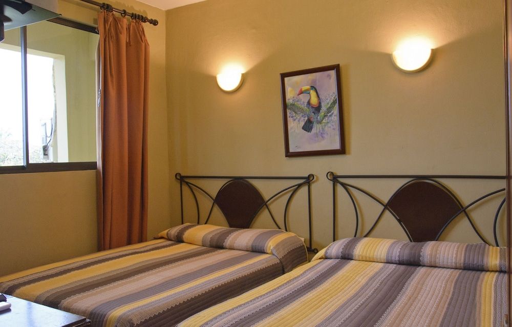 Balcon del Mar Beach Front Hotel Superior Quadruple Room 8