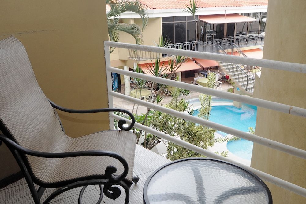 Balcon del Mar Beach Front Hotel Apartment 14