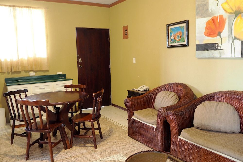 Balcon del Mar Beach Front Hotel Apartment 9