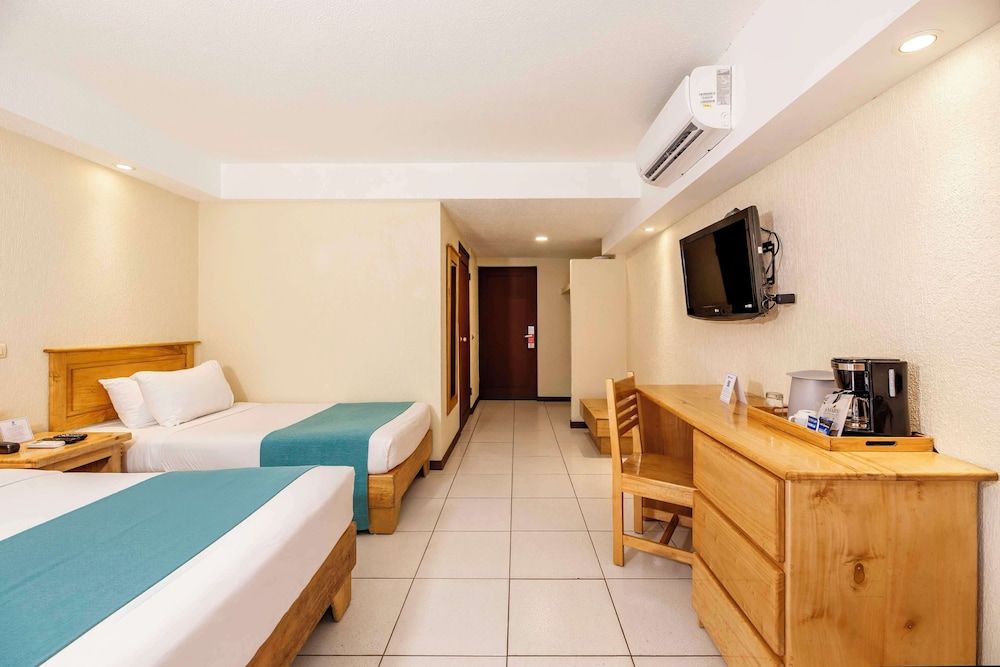 Best Western Jaco Beach All-Inclusive Resort Standard Room, Multiple Beds, Accessible, Garden View 3