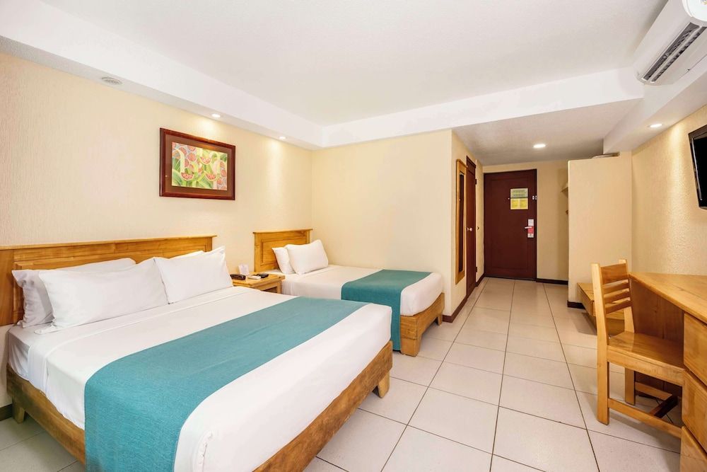 Best Western Jaco Beach All-Inclusive Resort Standard Room, Multiple Beds, Accessible, Garden View 4