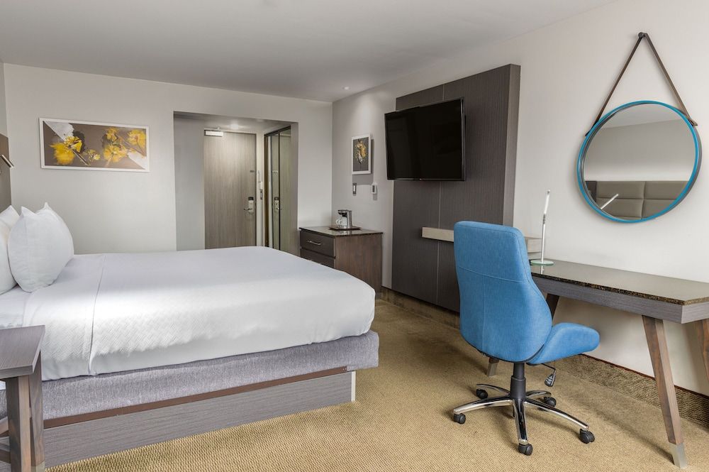 Crowne Plaza San Jose La Sabana by IHG Standard Room, 1 King Bed 5