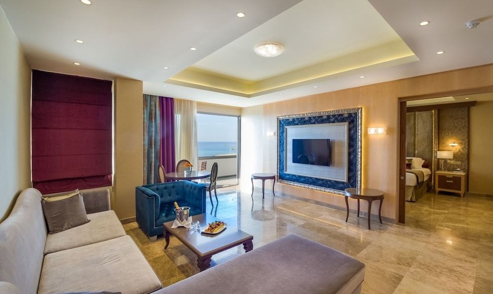 Adams Beach Hotel & Spa Suite, Sea View (King) 7