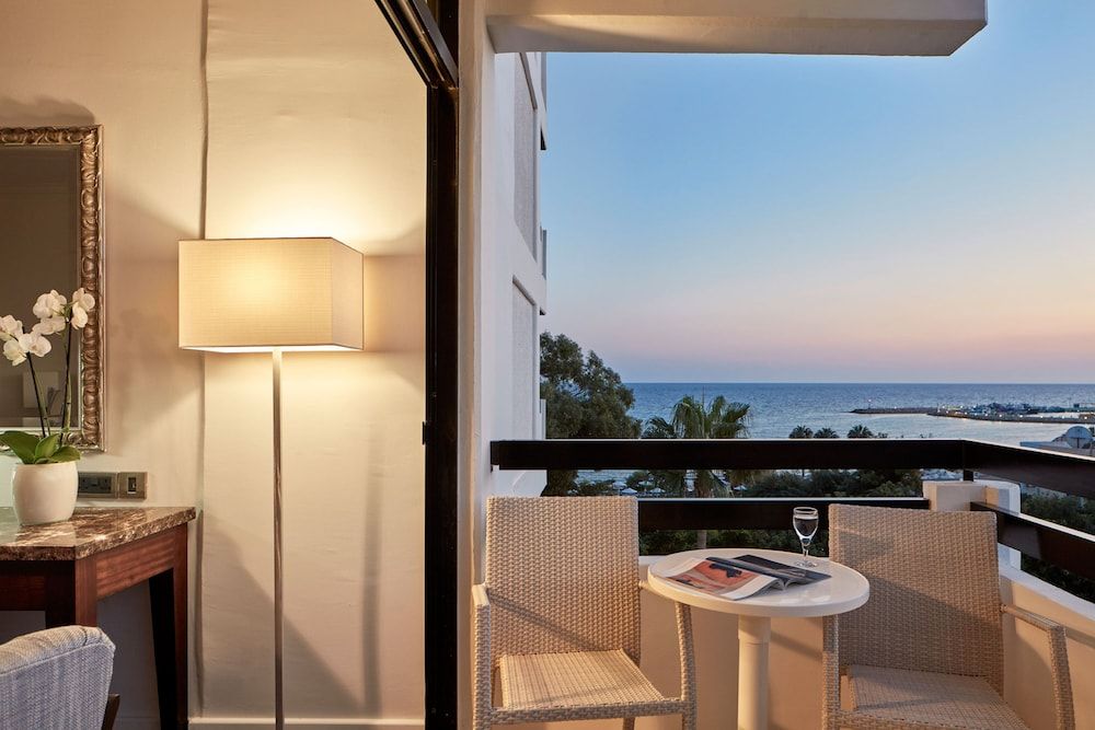 Standard Room, Partial Sea View