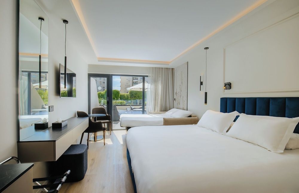 Kapetanios Odysseia Hotel Family Room 3