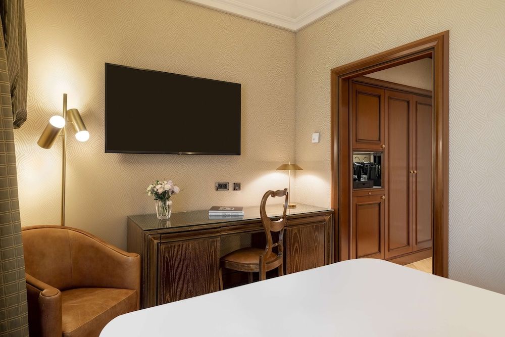NH Collection Prague Carlo IV Superior Room 8