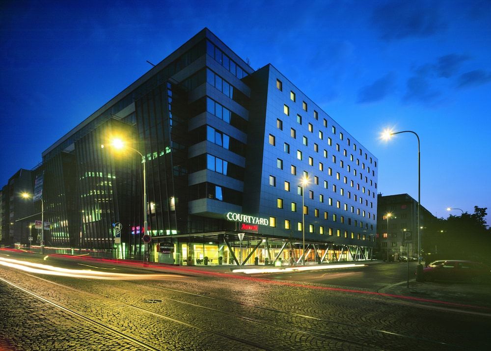 undefined Courtyard by Marriott Prague City 5
