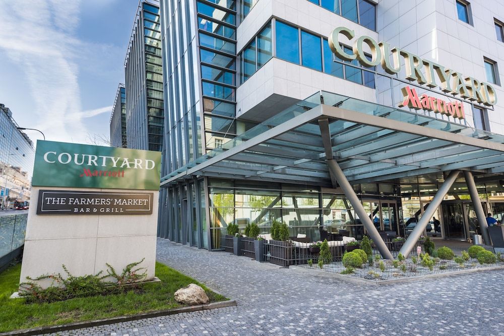 undefined Courtyard by Marriott Prague City 7