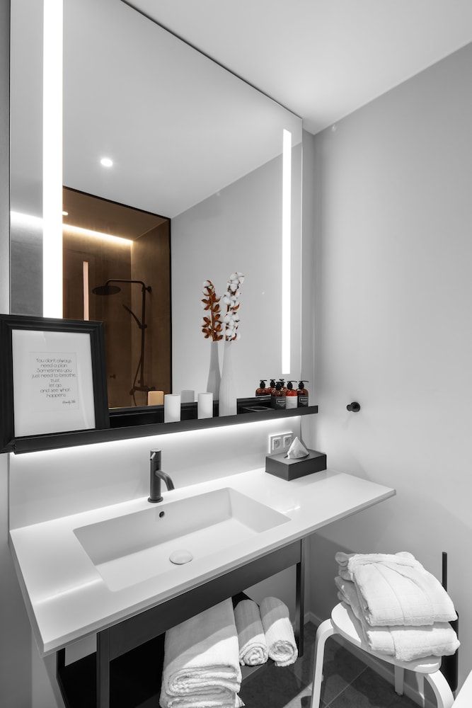 undefined THE MANES Boutique Hotel Prague 10