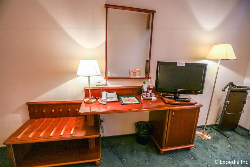 EA Hotel Rokoko Standard Double Room 12