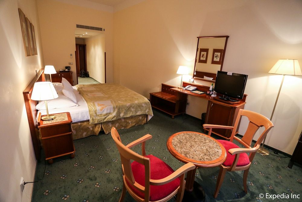 EA Hotel Rokoko Standard Double Room 5