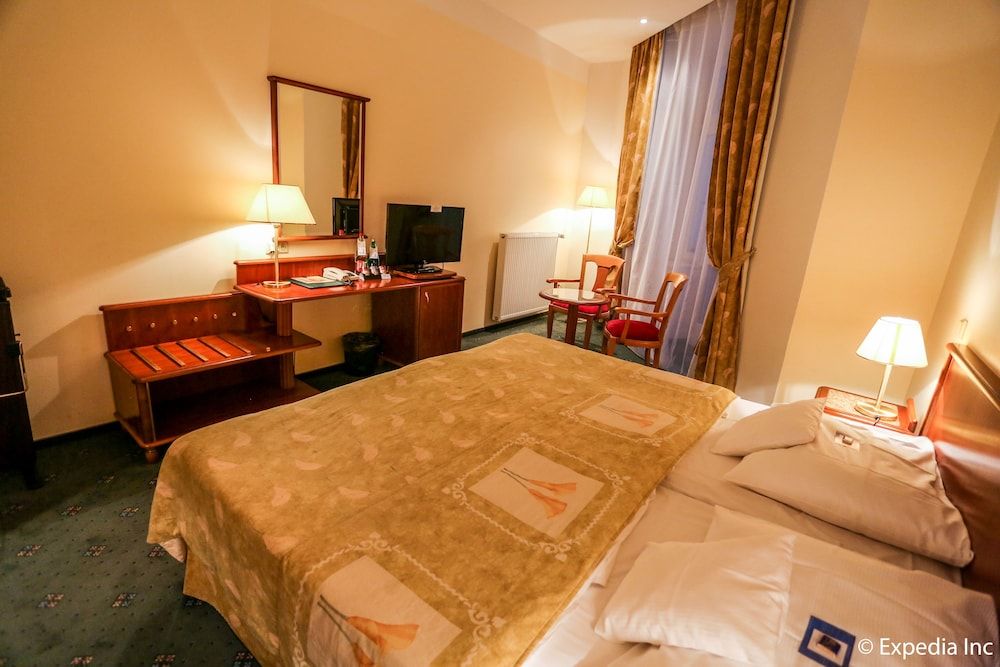 EA Hotel Rokoko Standard Double Room 2