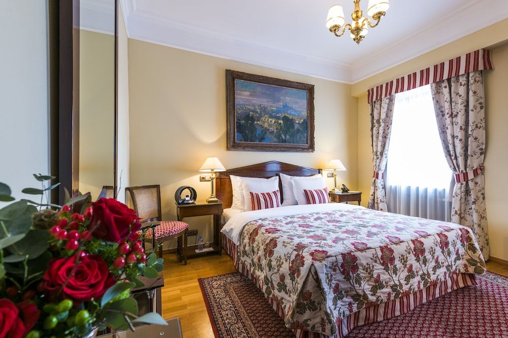 Golden Well Hotel Superior Double or Twin Room 3