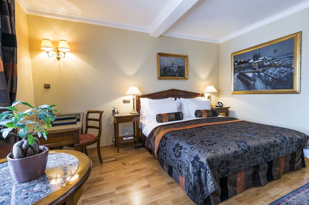 Golden Well Hotel Superior Double or Twin Room 5