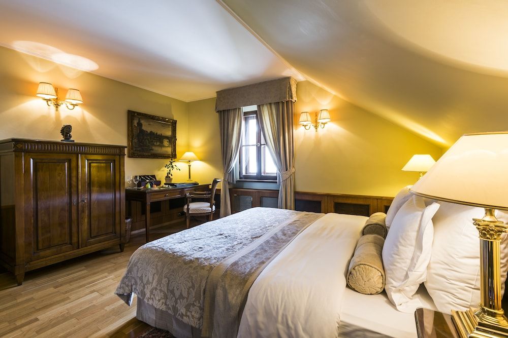 Golden Well Hotel Superior Double or Twin Room 7
