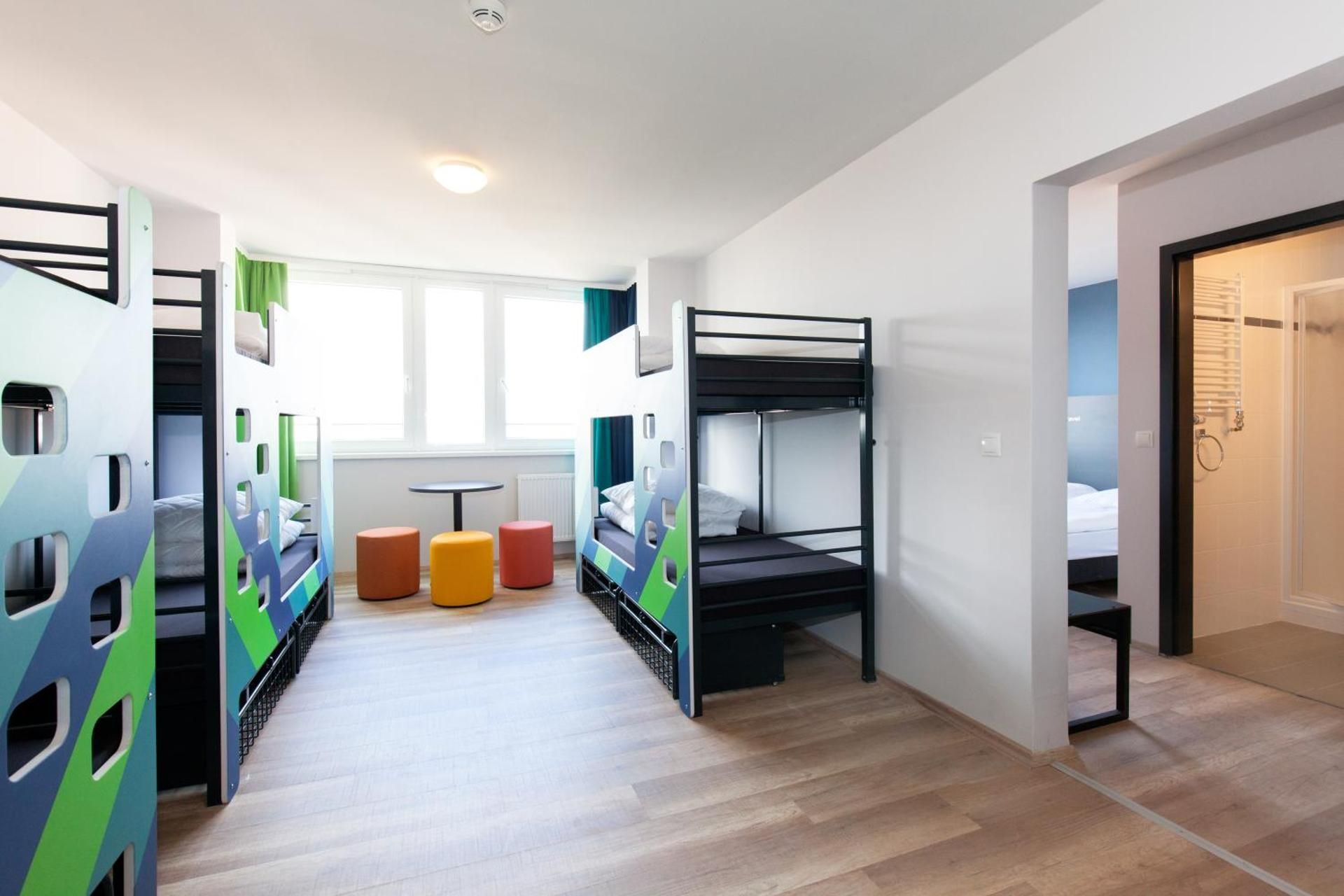 6-Bed Room