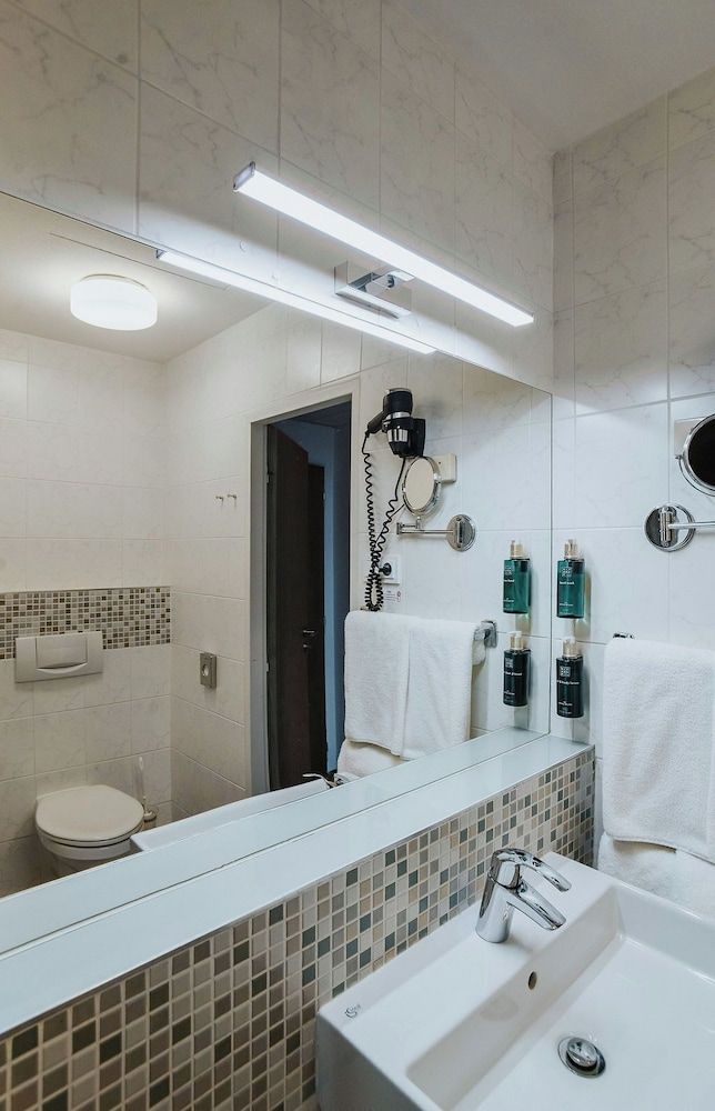 OREA Hotel Pyramida Praha Double or Twin Room, Pool Access (Small) 3