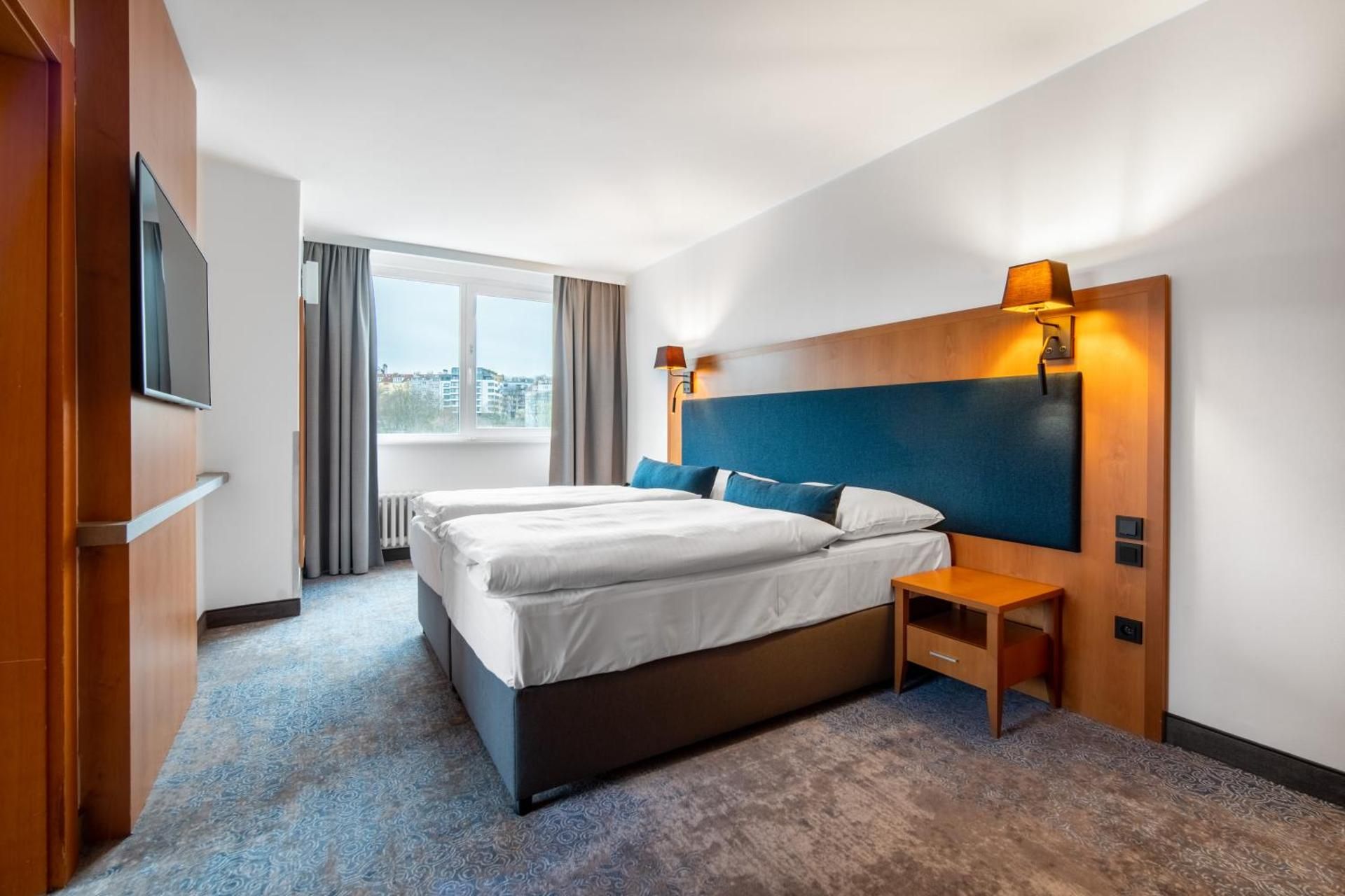 Classic Suite with Free Pool Access