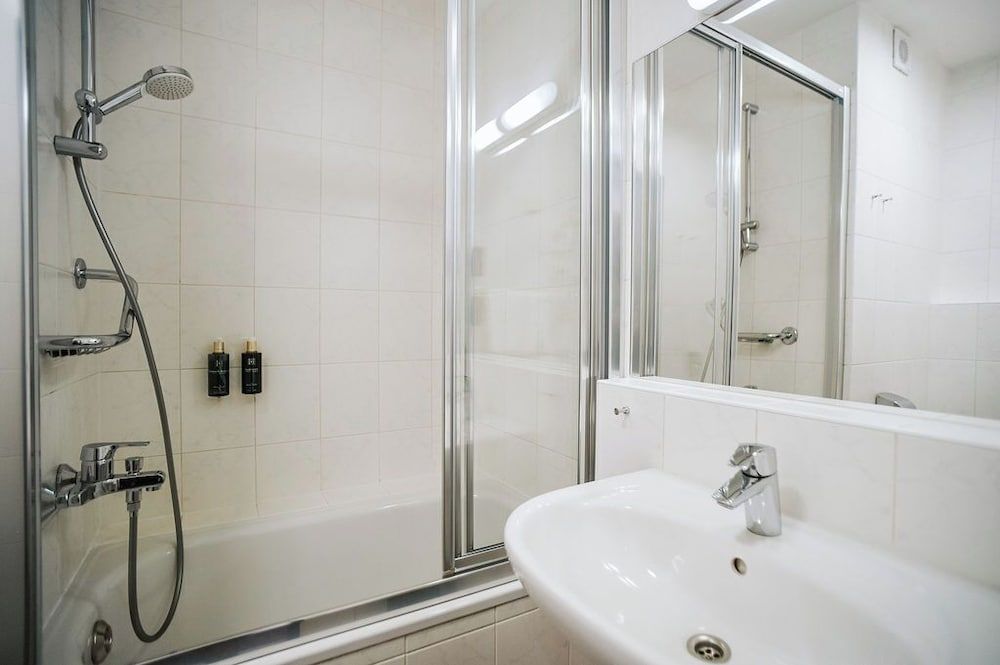 OREA Hotel Pyramida Praha Double or Twin Room, Pool Access (Small) 4