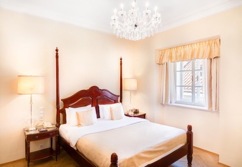 undefined The Dominican 2