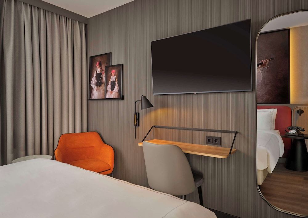 Radisson RED Berlin Kudamm Standard Room 12