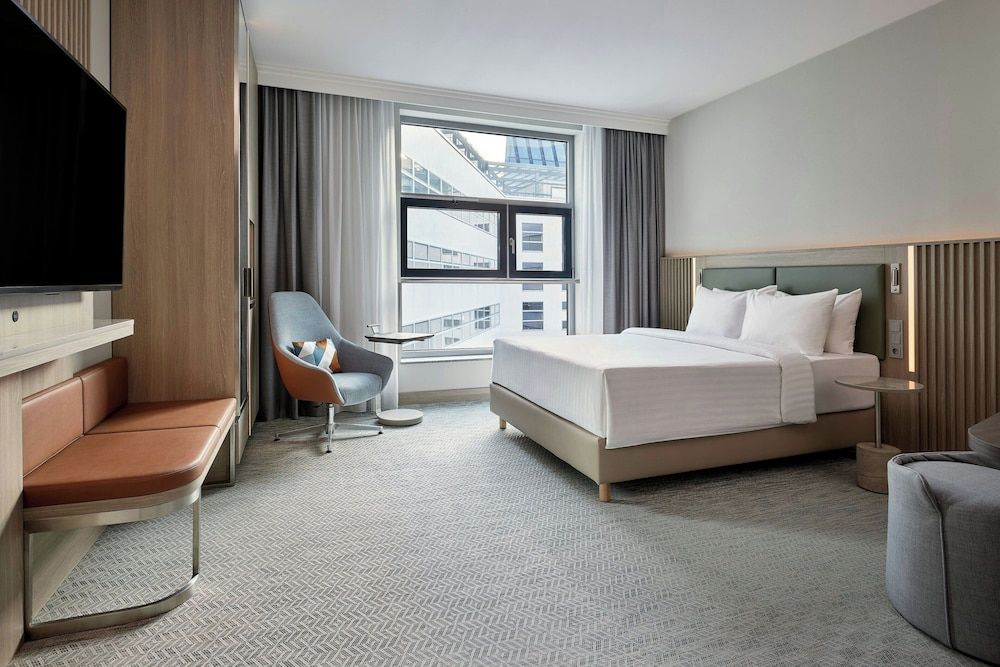 undefined Courtyard by Marriott Berlin City Center 4