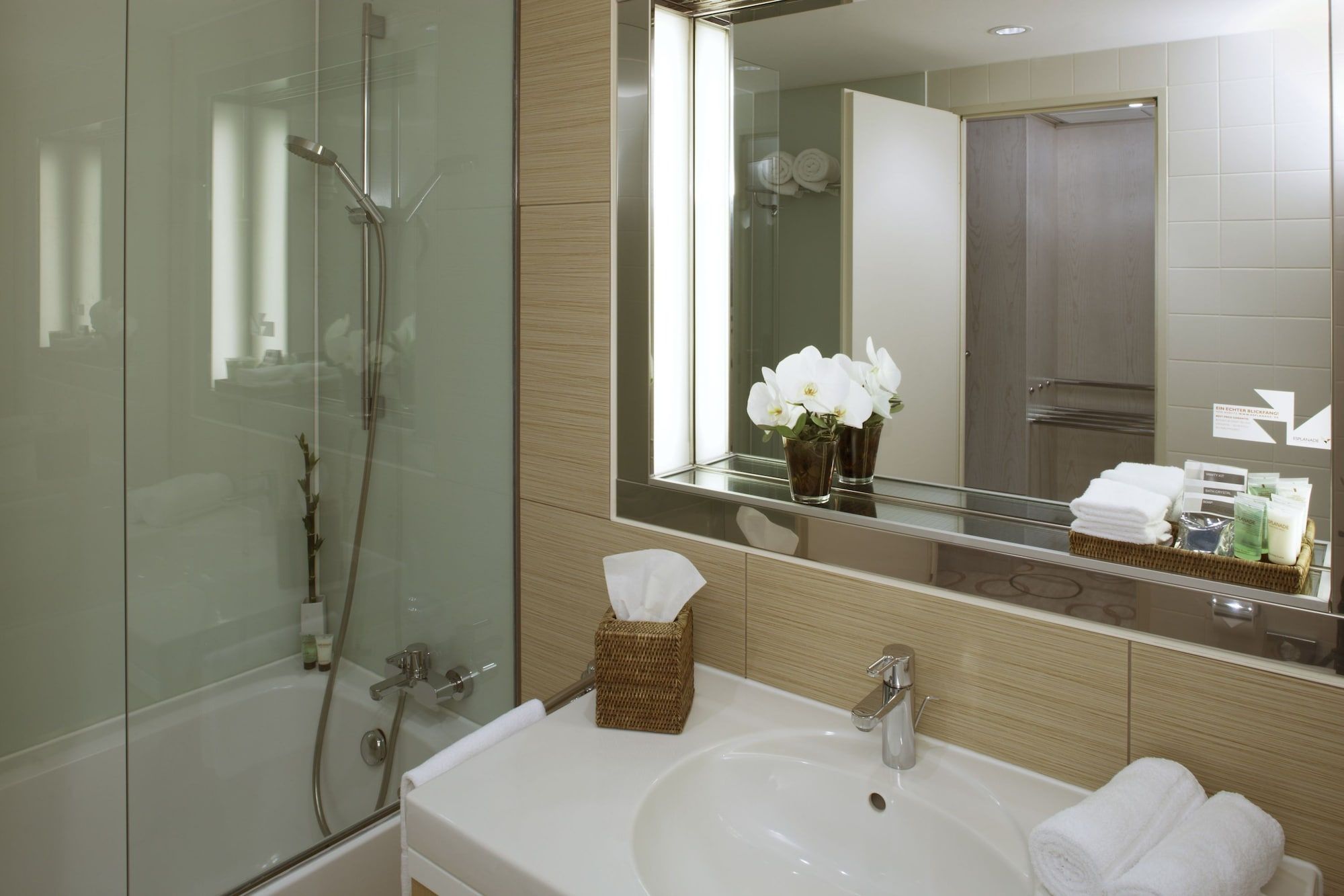 undefined Sheraton Berlin Grand Hotel Esplanade 8