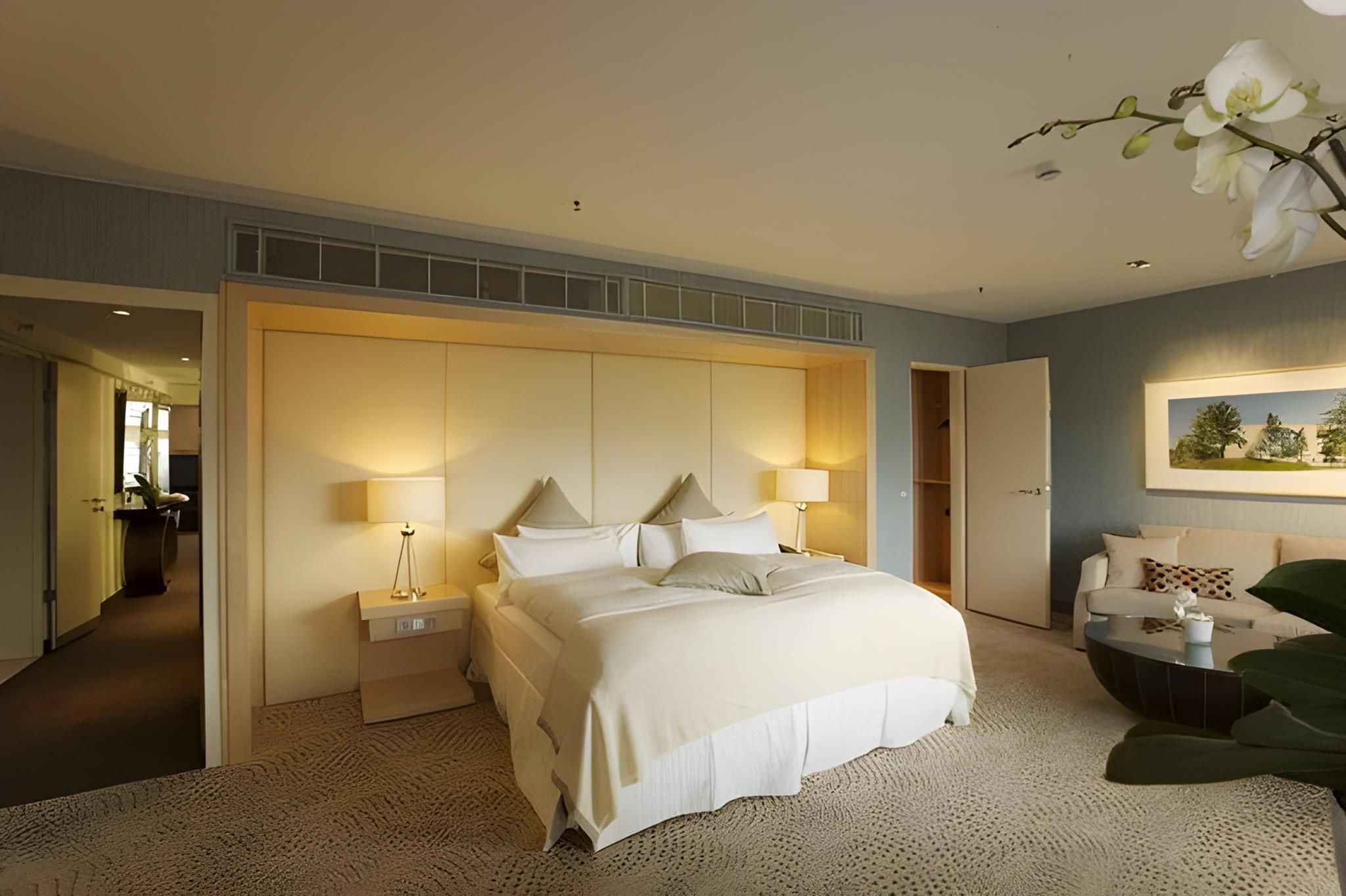 undefined Sheraton Berlin Grand Hotel Esplanade 8