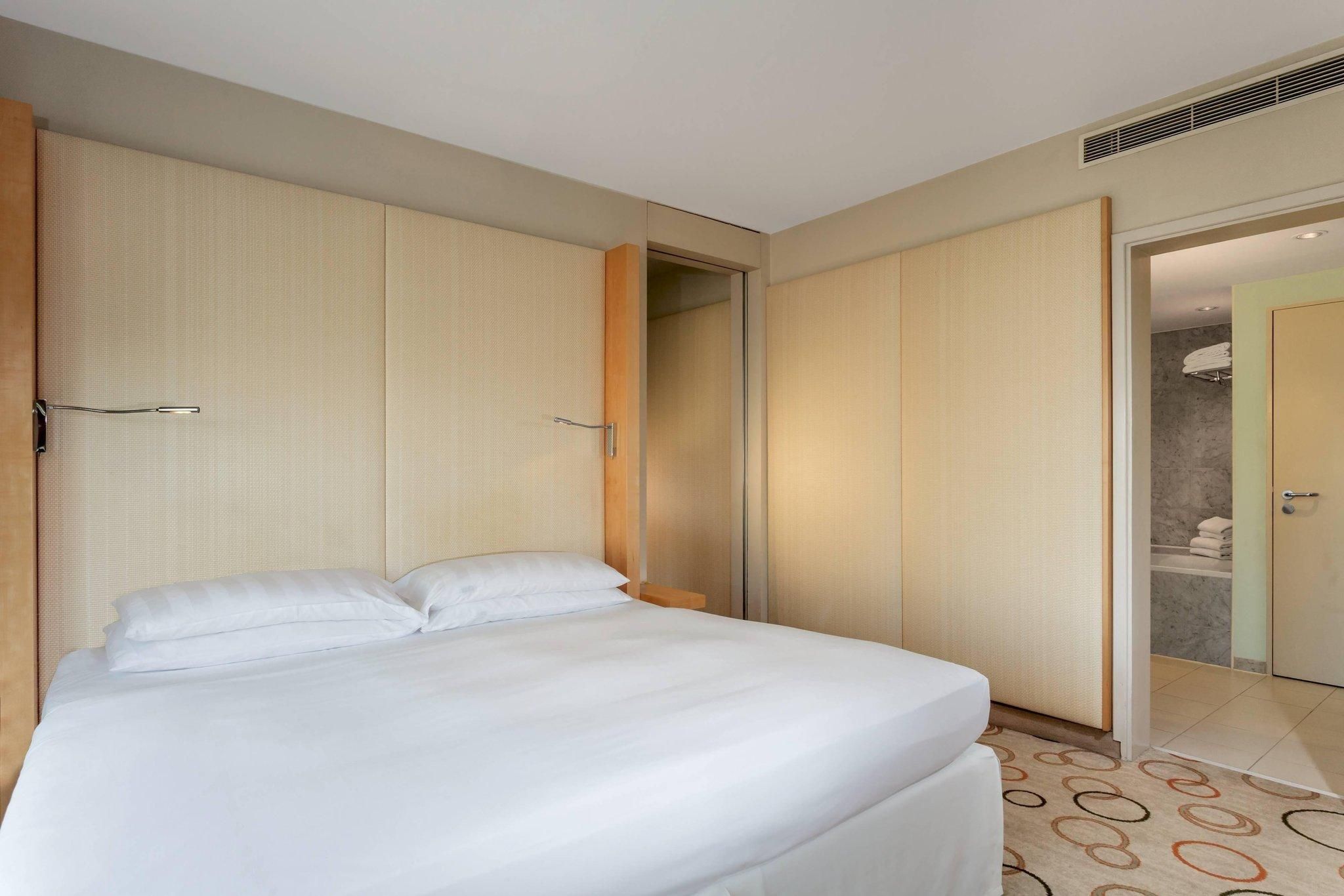 Sauna Suite, 1 Bedroom Suite, 1 King, Whirlpool