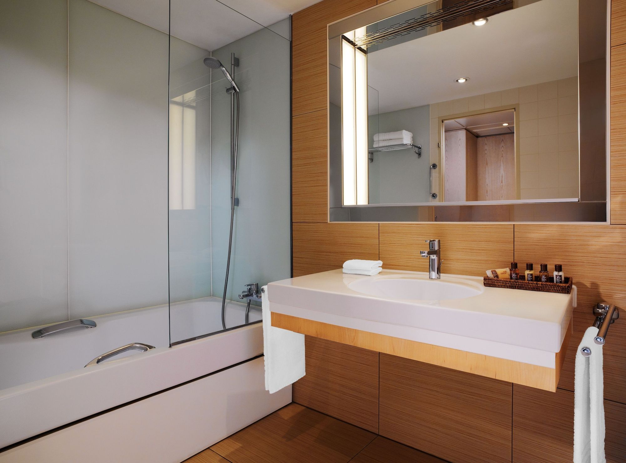 undefined Sheraton Berlin Grand Hotel Esplanade 7