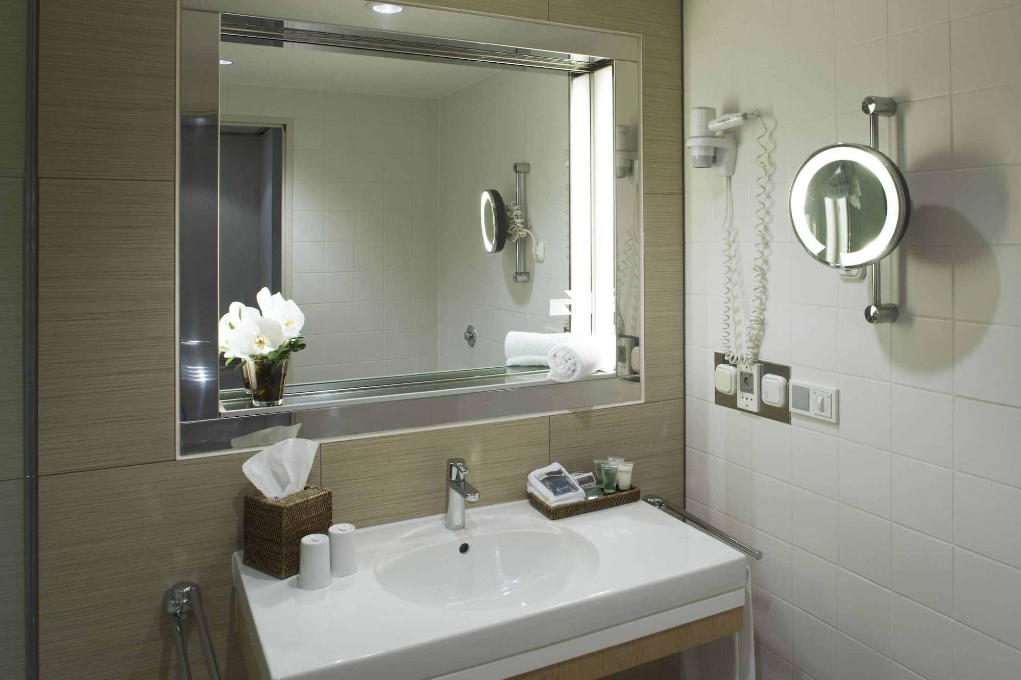 undefined Sheraton Berlin Grand Hotel Esplanade 9
