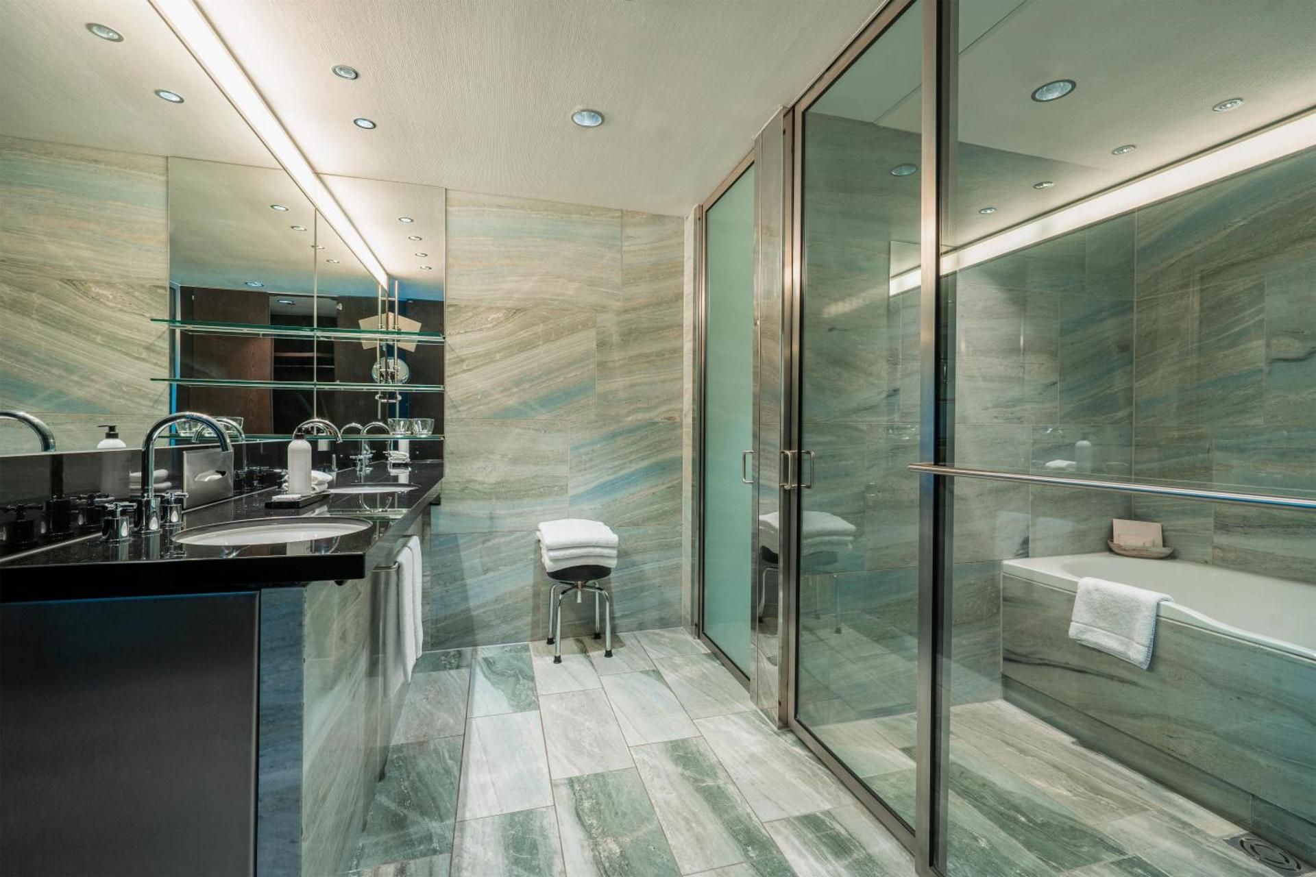 undefined Grand Hyatt Berlin 4