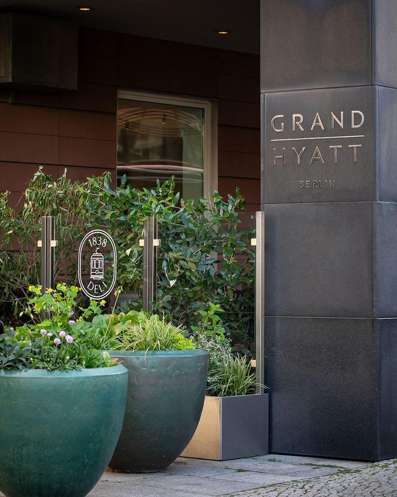 undefined Grand Hyatt Berlin 3