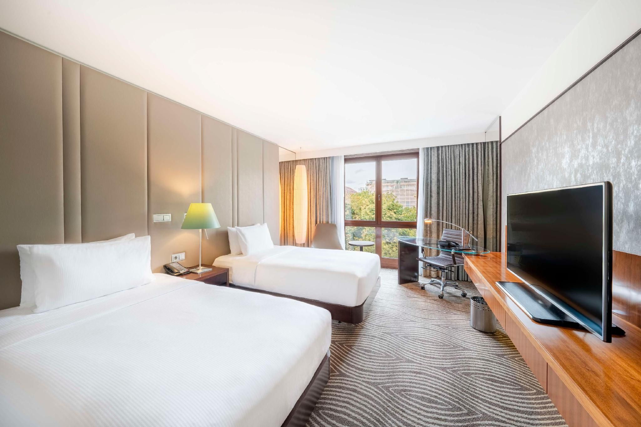 undefined Hilton Berlin 6