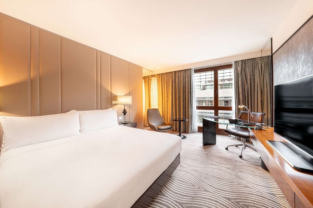 undefined Hilton Berlin 3
