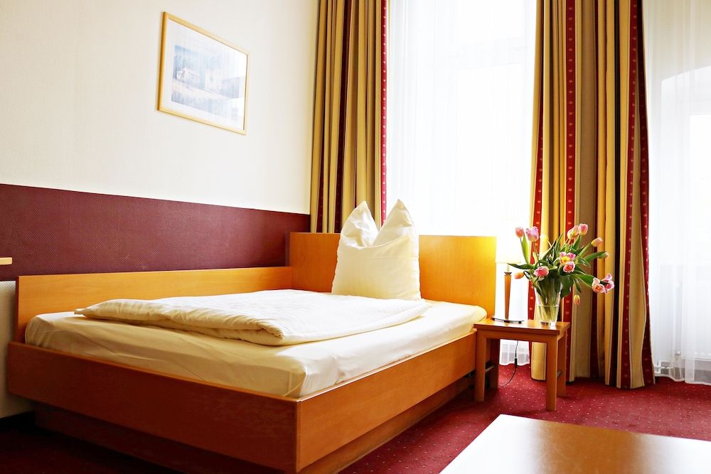 undefined Air in Berlin Hotel 8