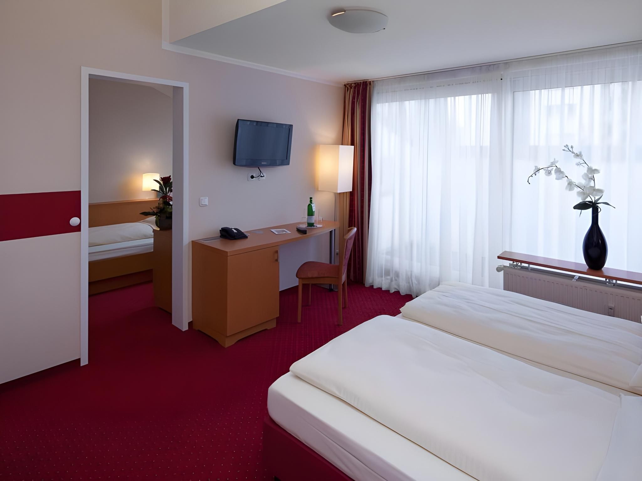 undefined Air in Berlin Hotel 9