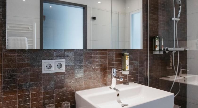 Hotel Berlin, Berlin, a member of Radisson Individuals Cozy Small Room 10