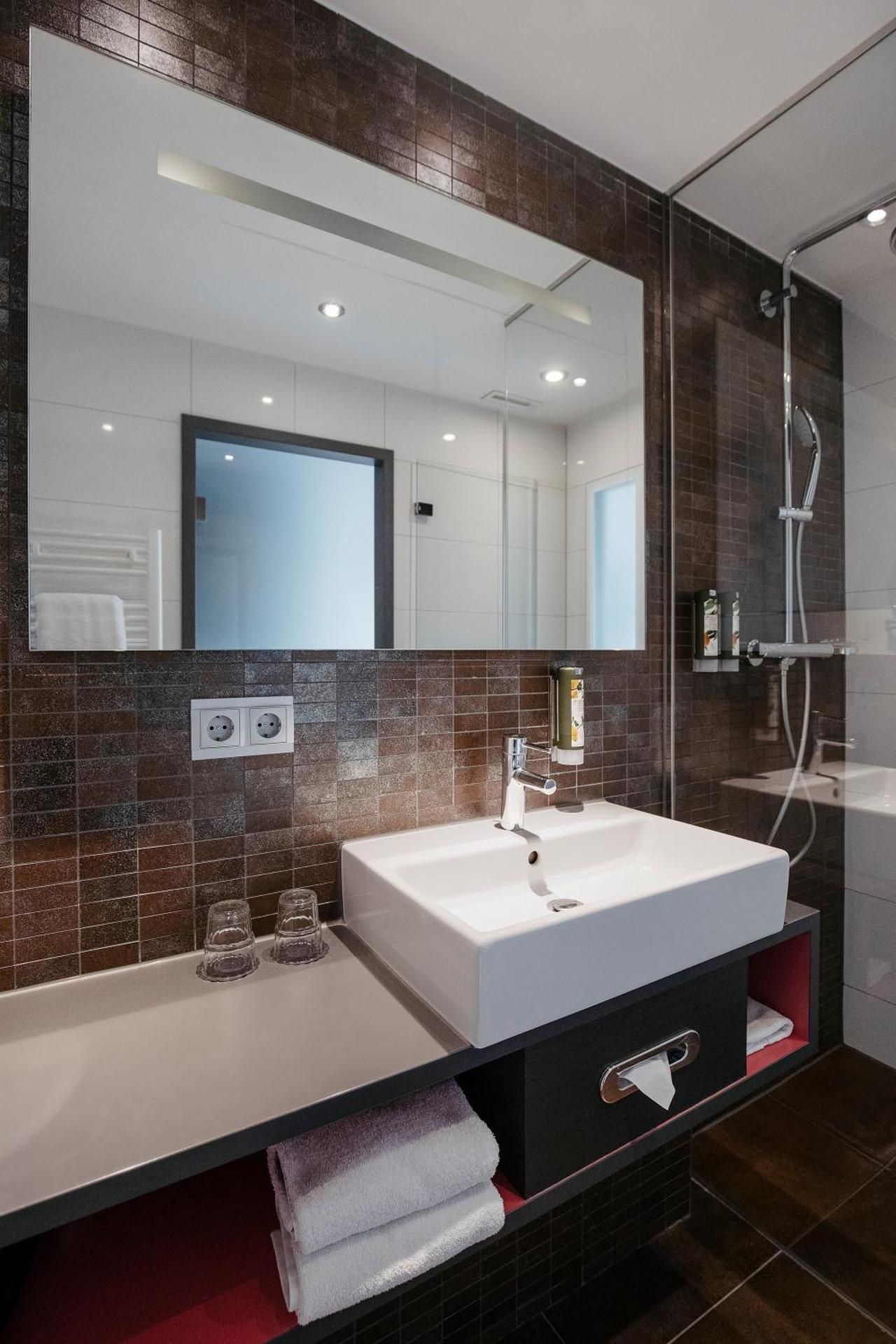 Hotel Berlin, Berlin, a member of Radisson Individuals Cozy Small Room 12